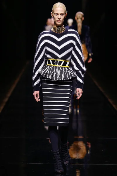 Look 35